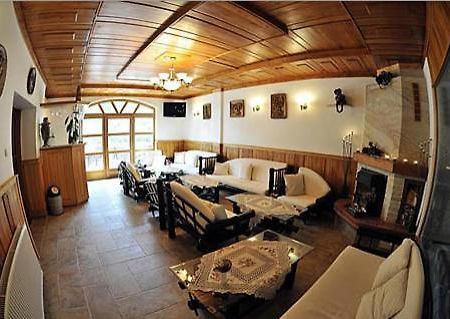 Trojka Hotel Es Panzio Szolnok Eksteriør billede