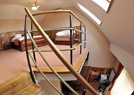 Trojka Hotel Es Panzio Szolnok Værelse billede